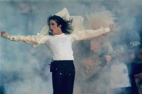 Michael Jackson príde do kín 